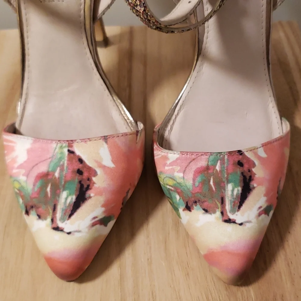 Steve Madden Floral Dress Pumps